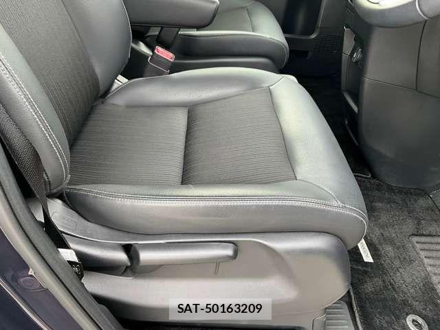 Honda STEP WGN 2023-10 8102045-12