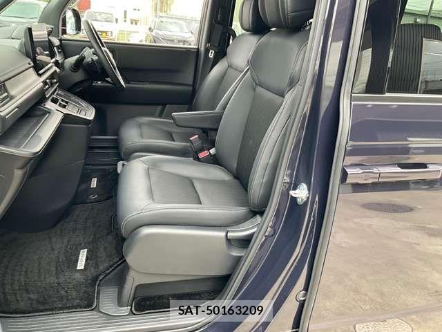 Honda STEP WGN 2023-10 8102045-23