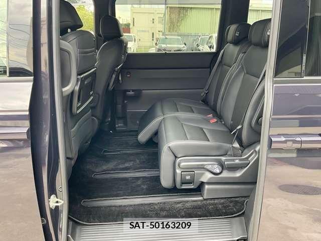 Honda STEP WGN 2023-10 8102045-25