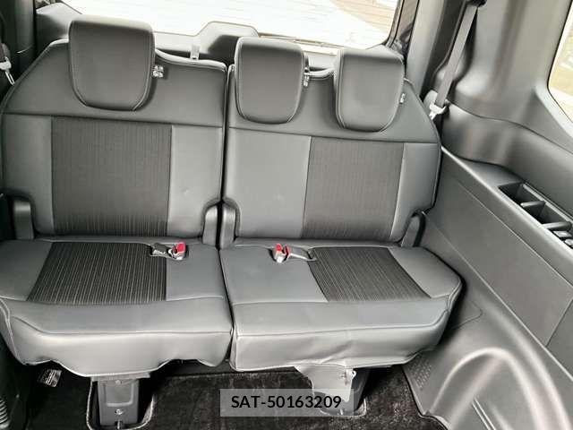 Honda STEP WGN 2023-10 8102045-26