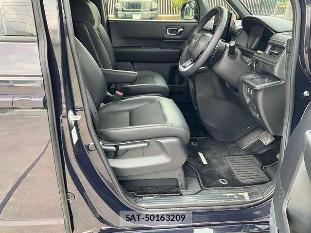 Honda STEP WGN 2023-10 8102045-8