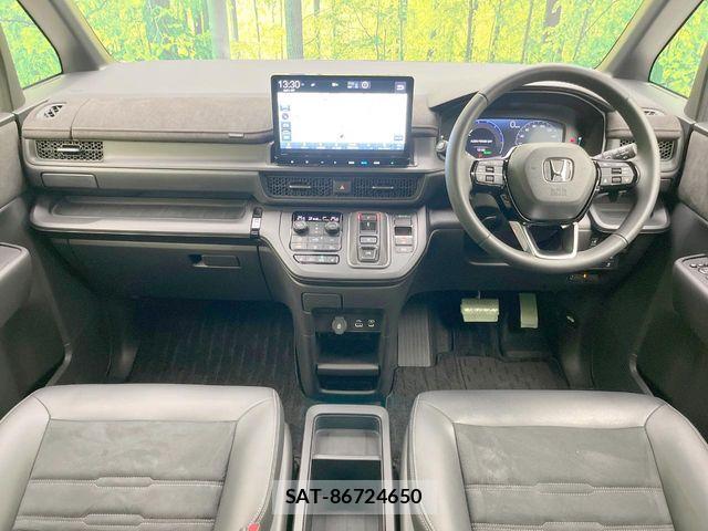 Honda STEP WGN 2024-11 8132503-1