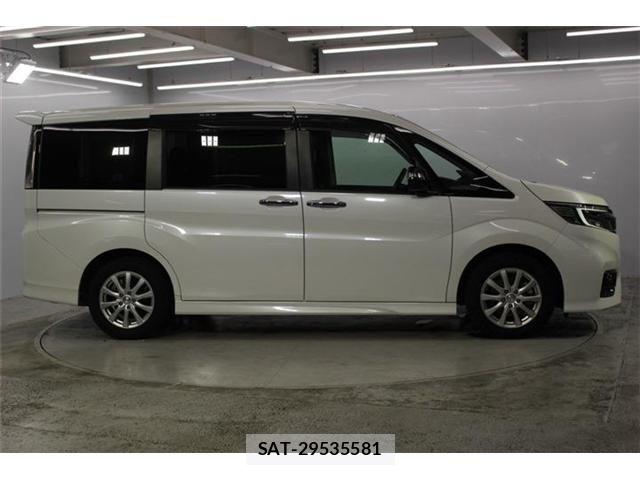 Honda STEP WGN 2021-07 8146764-3