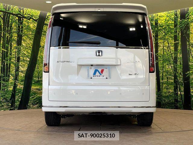 Honda STEP WGN 2023-07 8159279-15