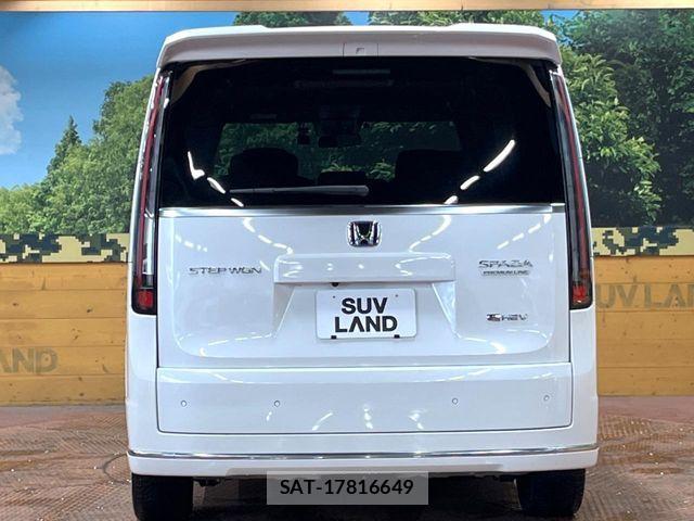 Honda STEP WGN 2023-10 8159278-14