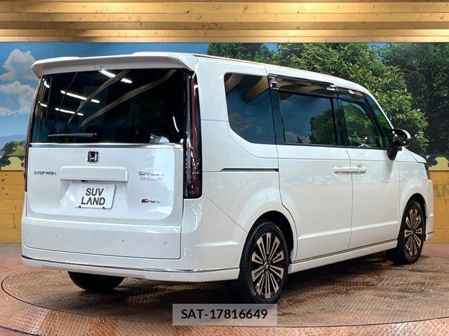 Honda STEP WGN 2023-10 8159278-16