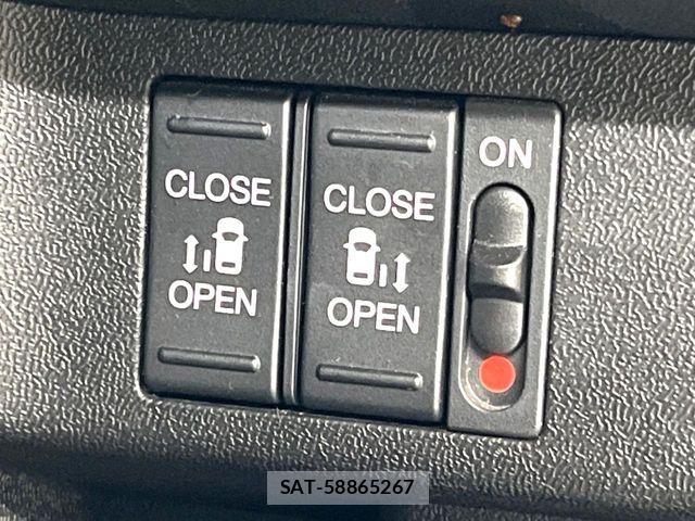 Honda STEP WGN 2021-09 8210410-5