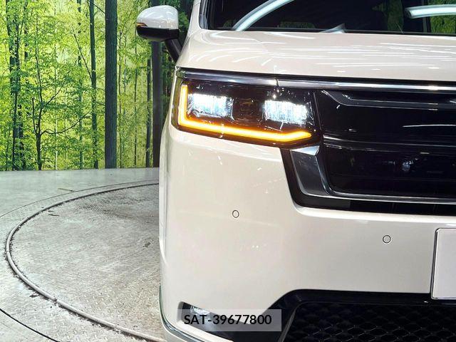 Honda STEP WGN 2023-12 8210400-12