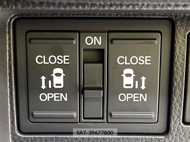 Honda STEP WGN 2023-12 8210400-2