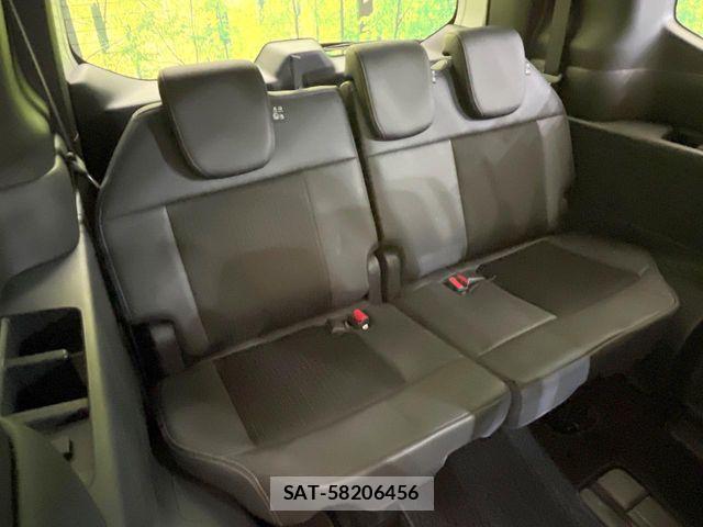 Honda STEP WGN 2023-07 8210405-9