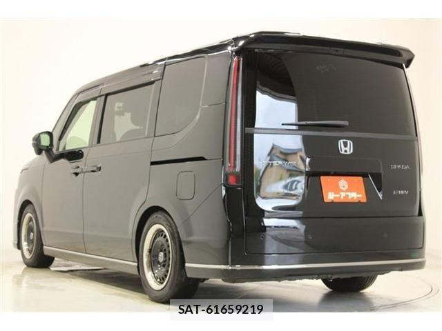 Honda STEP WGN 2022-07 8210408-10