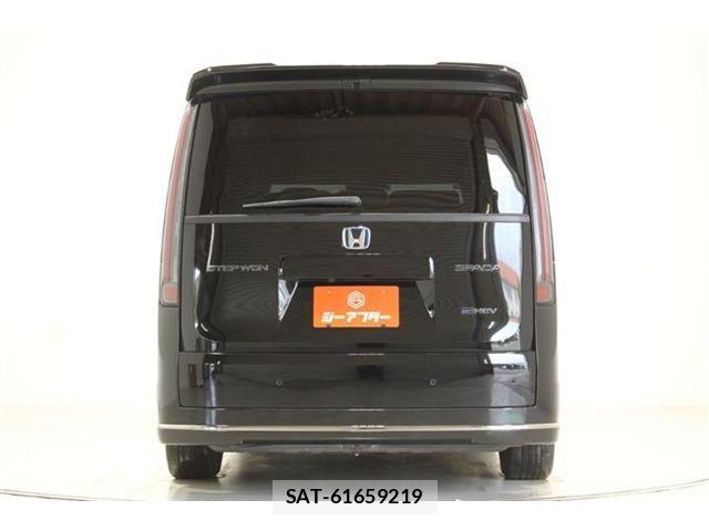 Honda STEP WGN 2022-07 8210408-11