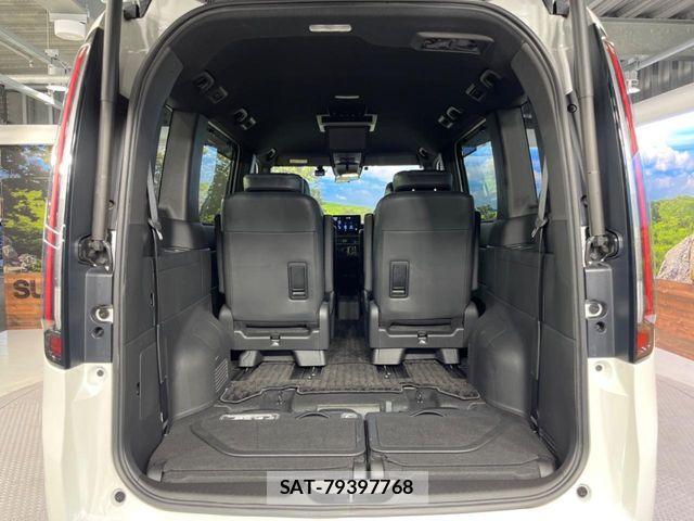 Honda STEP WGN 2023-04 8210402-11