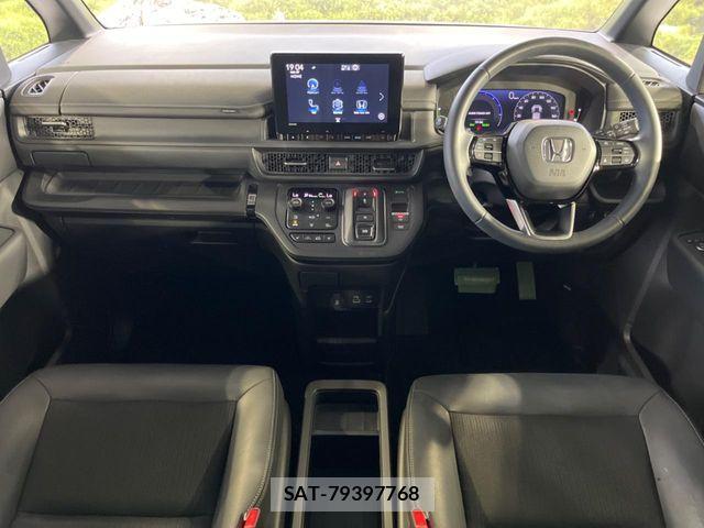 Honda STEP WGN 2023-04 8210402-2