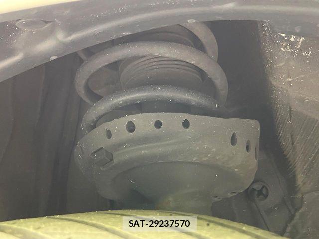 Honda STEP WGN 2022-11 8210403-19