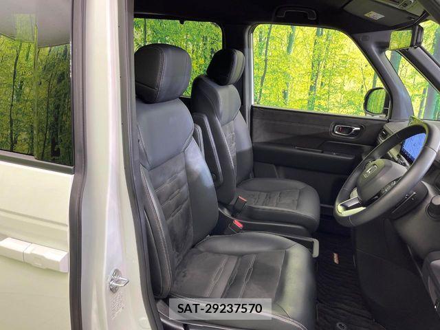 Honda STEP WGN 2022-11 8210403-7