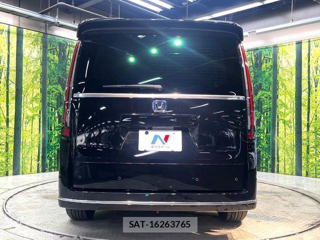 Honda STEP WGN 2023-05 8231899-15