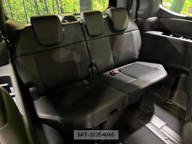 Honda STEP WGN 2026-03 8231904-8