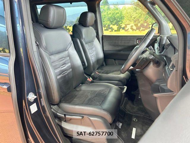 Honda STEP WGN 2024-10 8231896-7