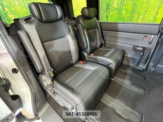 Honda STEP WGN 2024-03 8246788-9