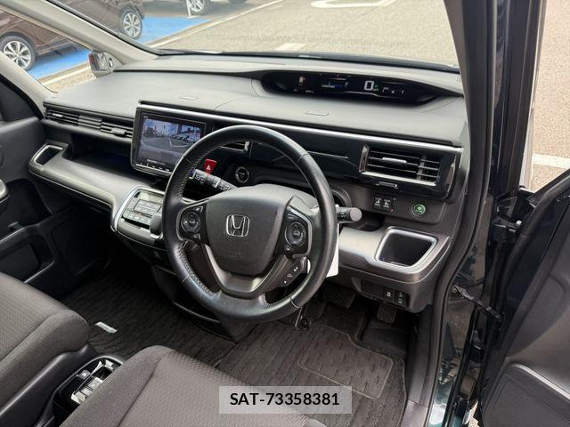 Honda STEP WGN 2021-02 8246801-11