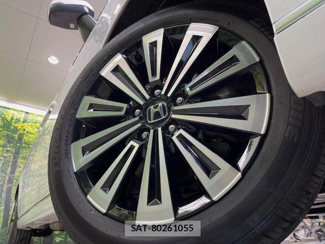Honda STEP WGN 2025-03 8246789-12