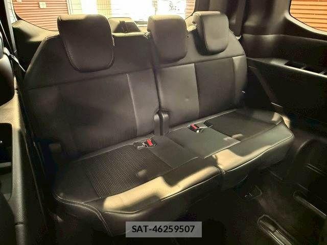 Honda STEP WGN 2022-05 8246795-12