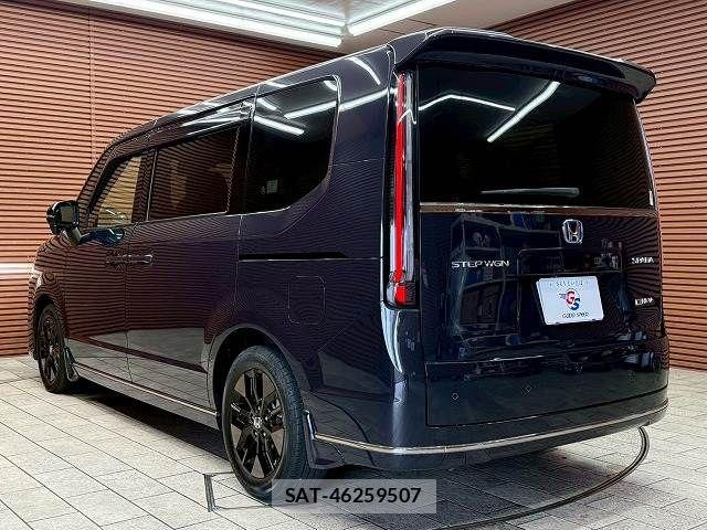 Honda STEP WGN 2022-05 8246795-16