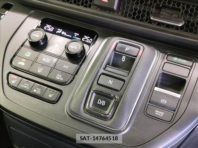 Honda STEP WGN 2022-09 8246797-16