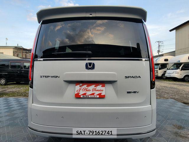 Honda STEP WGN 2025-10 8246798-12
