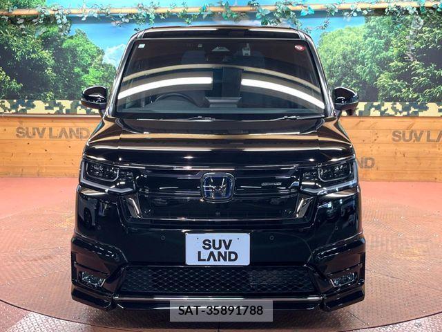 Honda STEP WGN 2023-10 8246785-15
