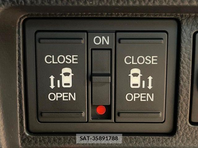Honda STEP WGN 2023-10 8246785-8