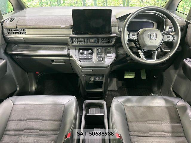 Honda STEP WGN 2023-02 8317328-1