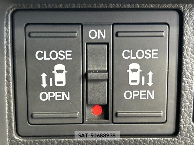 Honda STEP WGN 2023-02 8317328-5
