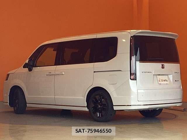 Honda STEP WGN 2026-06 8317307-11