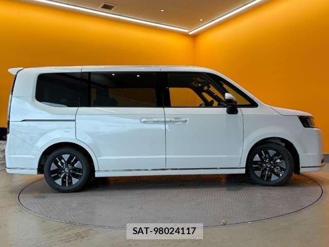Honda STEP WGN 2026-06 8317308-9