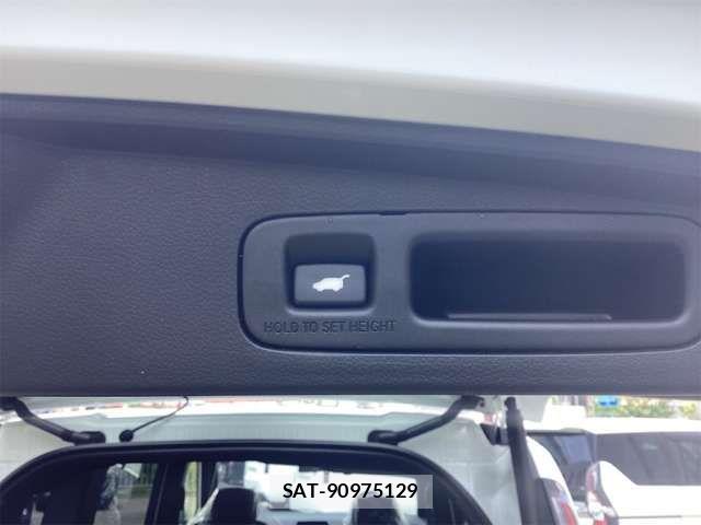 Honda STEP WGN 2026-06 8317306-12