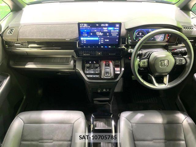 Honda STEP WGN 2023-09 8317304-2