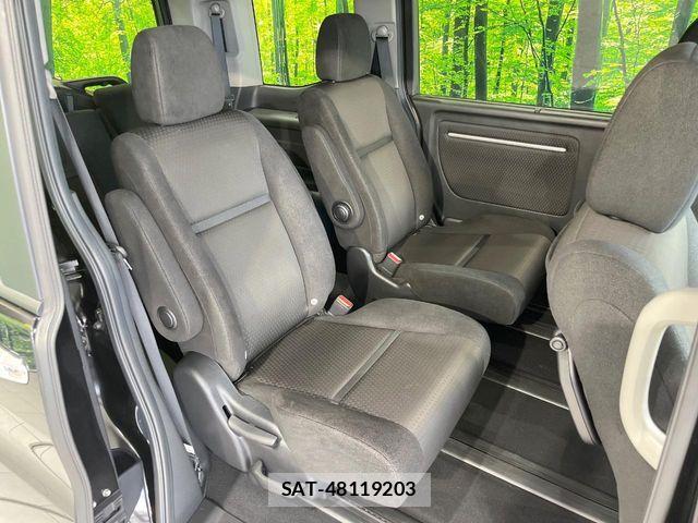 Honda STEP WGN 2021-07 8317329-8