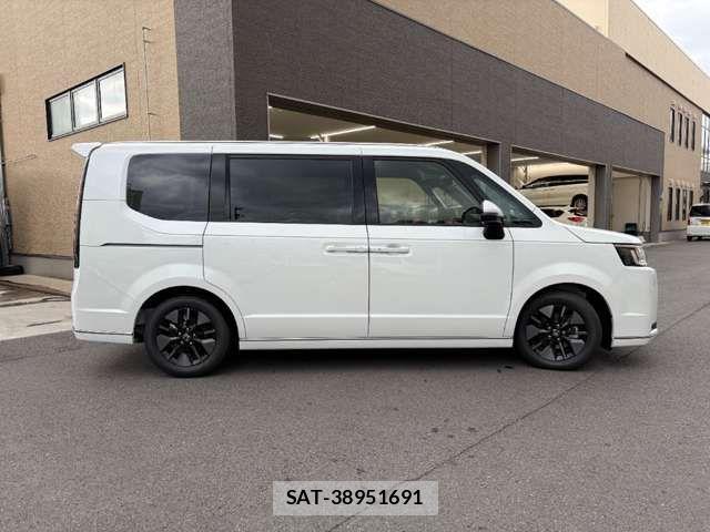 Honda STEP WGN 2026-06 8317312-18