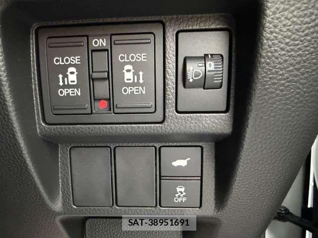 Honda STEP WGN 2026-06 8317312-4