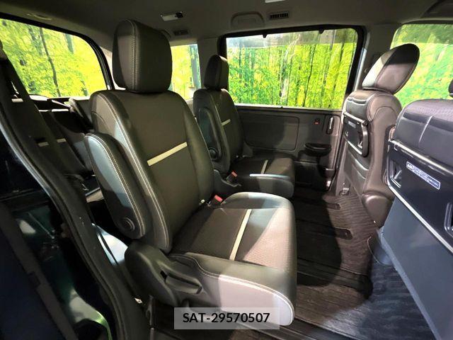 Honda STEP WGN 2018-09 8368998-8