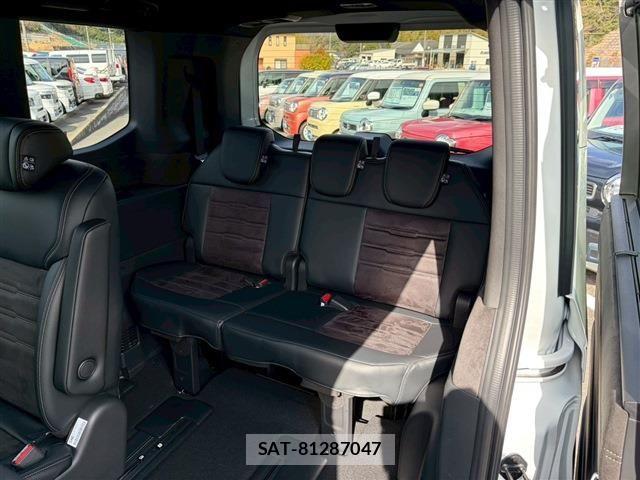 Honda STEP WGN 2026-05 8368982-16