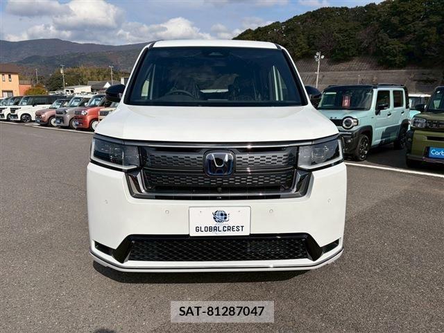 Honda STEP WGN 2026-05 8368982-3