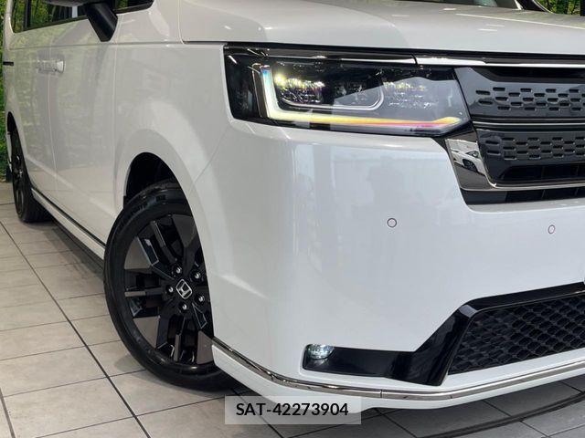 Honda STEP WGN 2023-11 8368994-12
