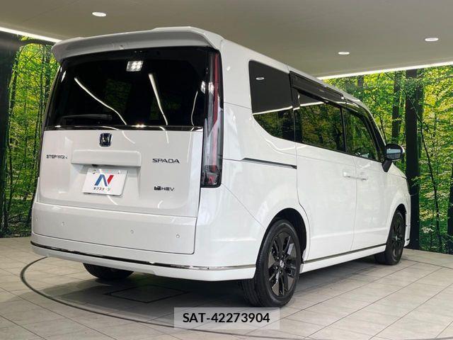 Honda STEP WGN 2023-11 8368994-16