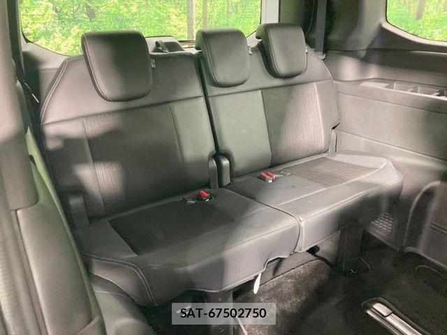 Honda STEP WGN 2023-07 8368988-9