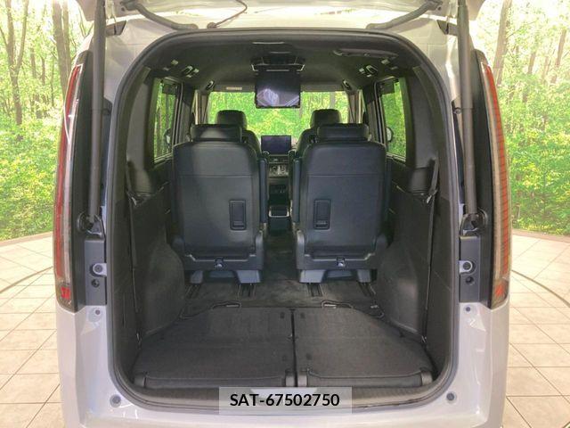 Honda STEP WGN 2023-07 8368988-10