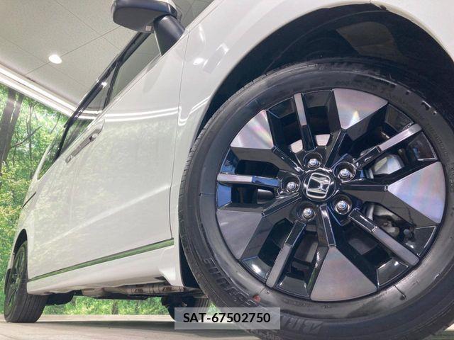 Honda STEP WGN 2023-07 8368988-13