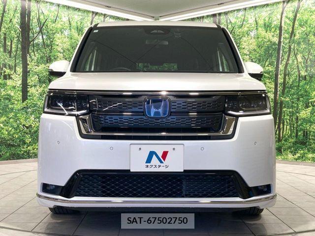 Honda STEP WGN 2023-07 8368988-14
